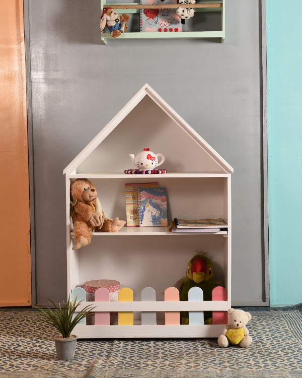 Adorable hut-shaped bookshelf design for kids