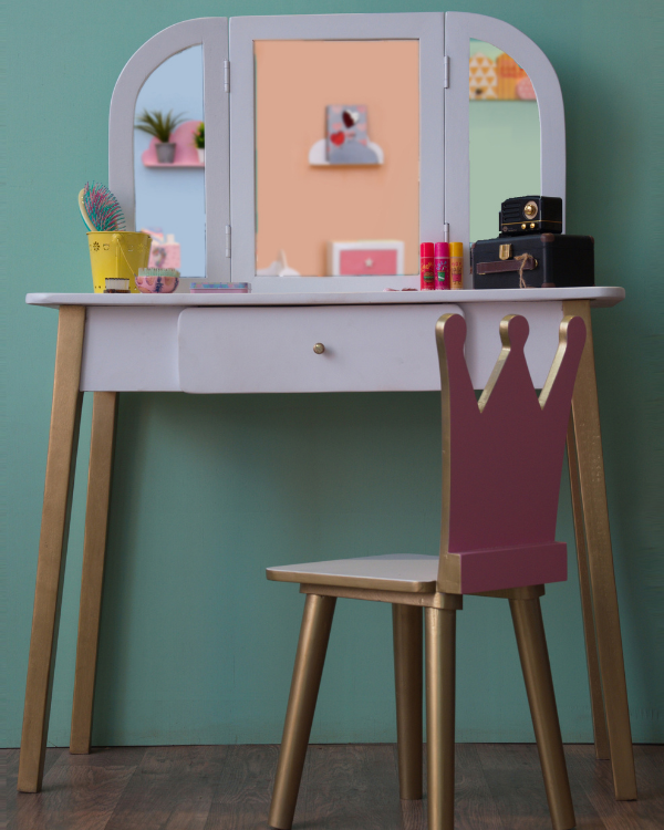 Girls dressing table with storage and crown chair