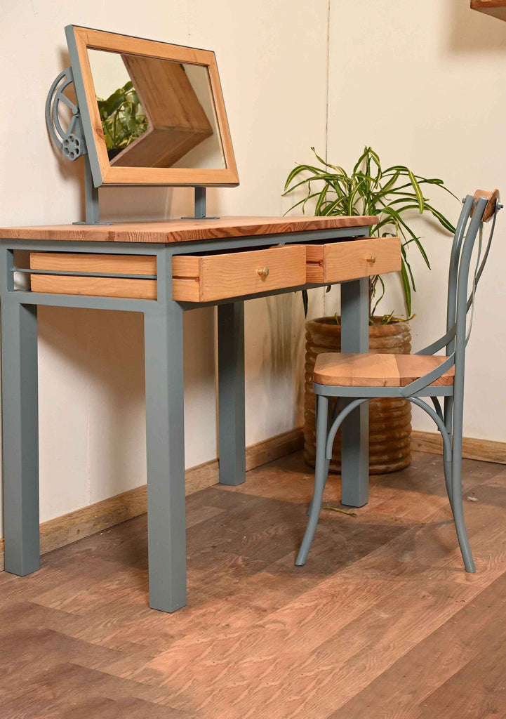 Versatile design for study and dressing table