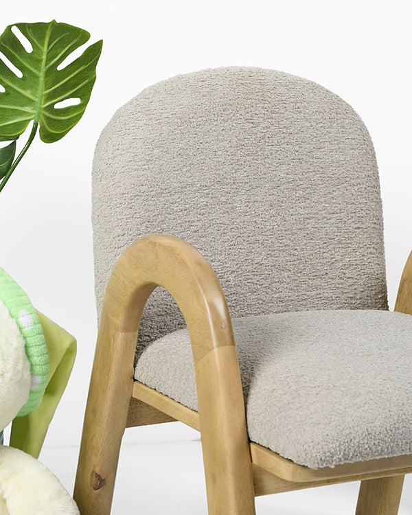 Lightweight kids chair for bedroom or playroom