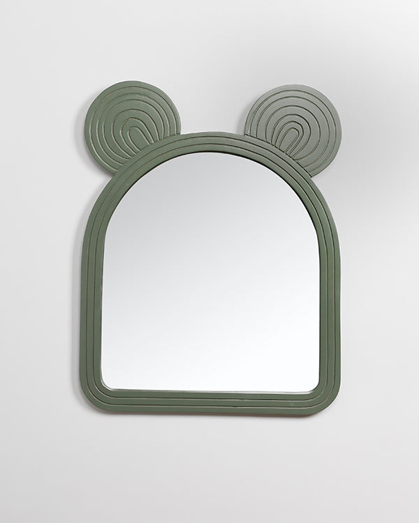 Mouse-shaped wall mirror for kids