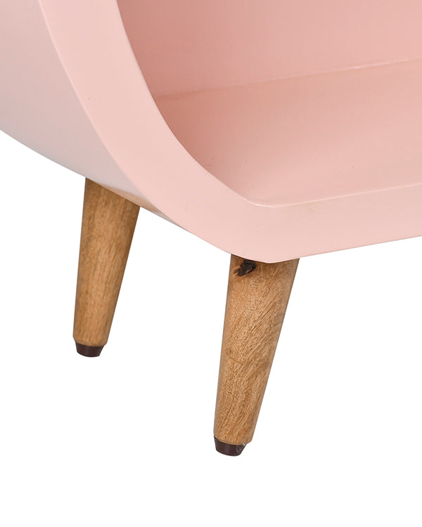 Oval-shaped bookshelf for nursery organization